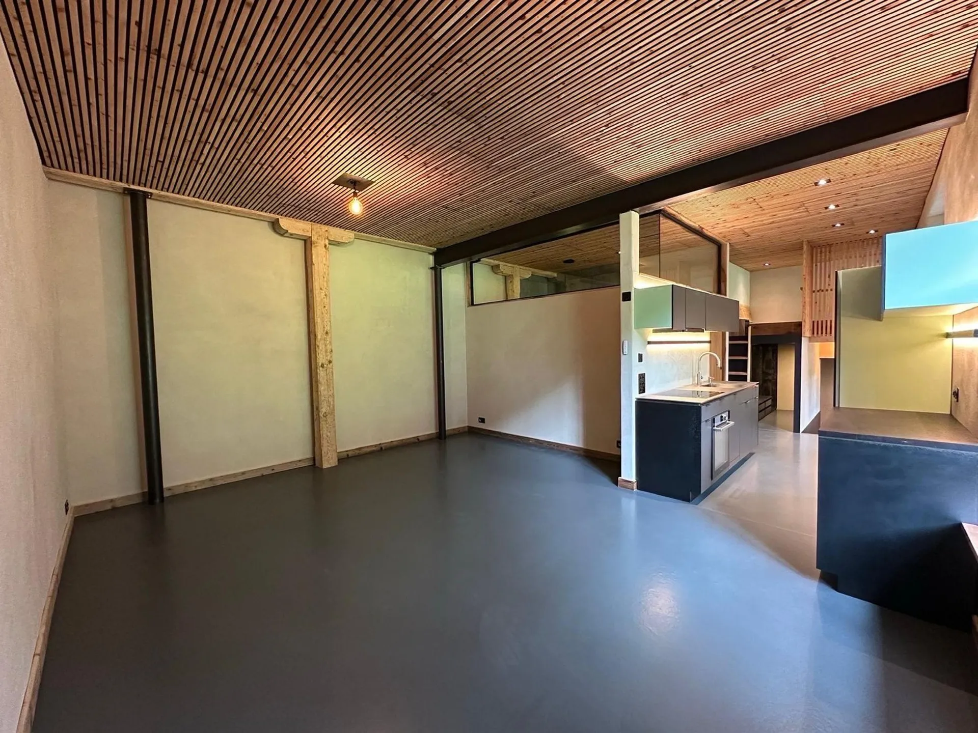 Stilvolles Studio mit grosser Terrasse und nachhaltiger Bauweise