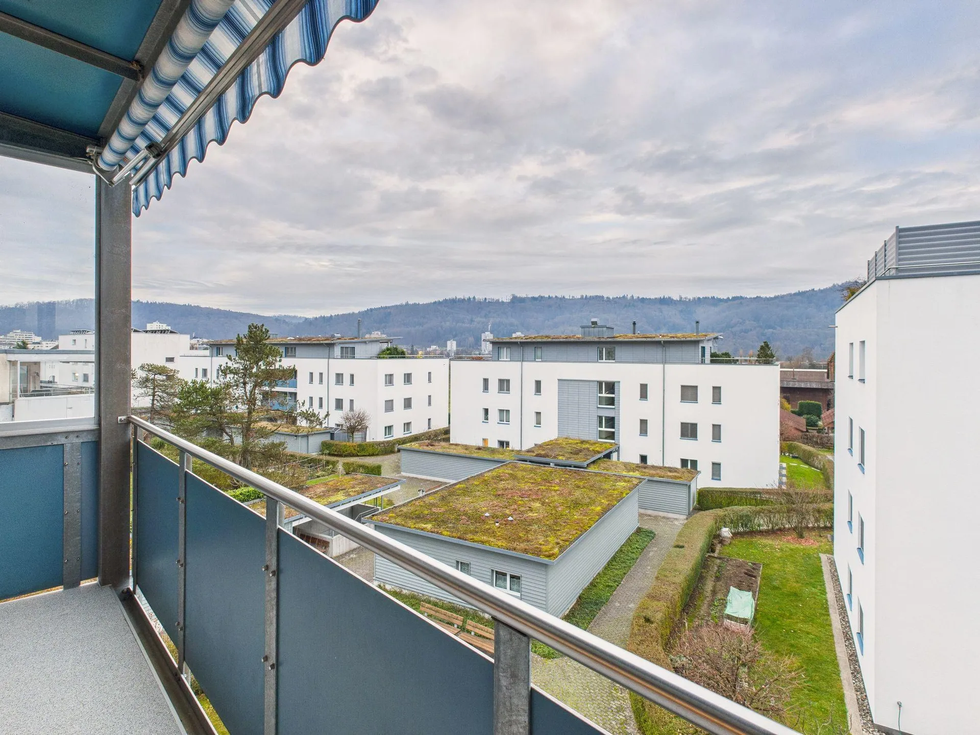 Moderne 4.5-Zimmer Wohnung mit grossem Balkon, ideal für Familien in Kirchdorf AG