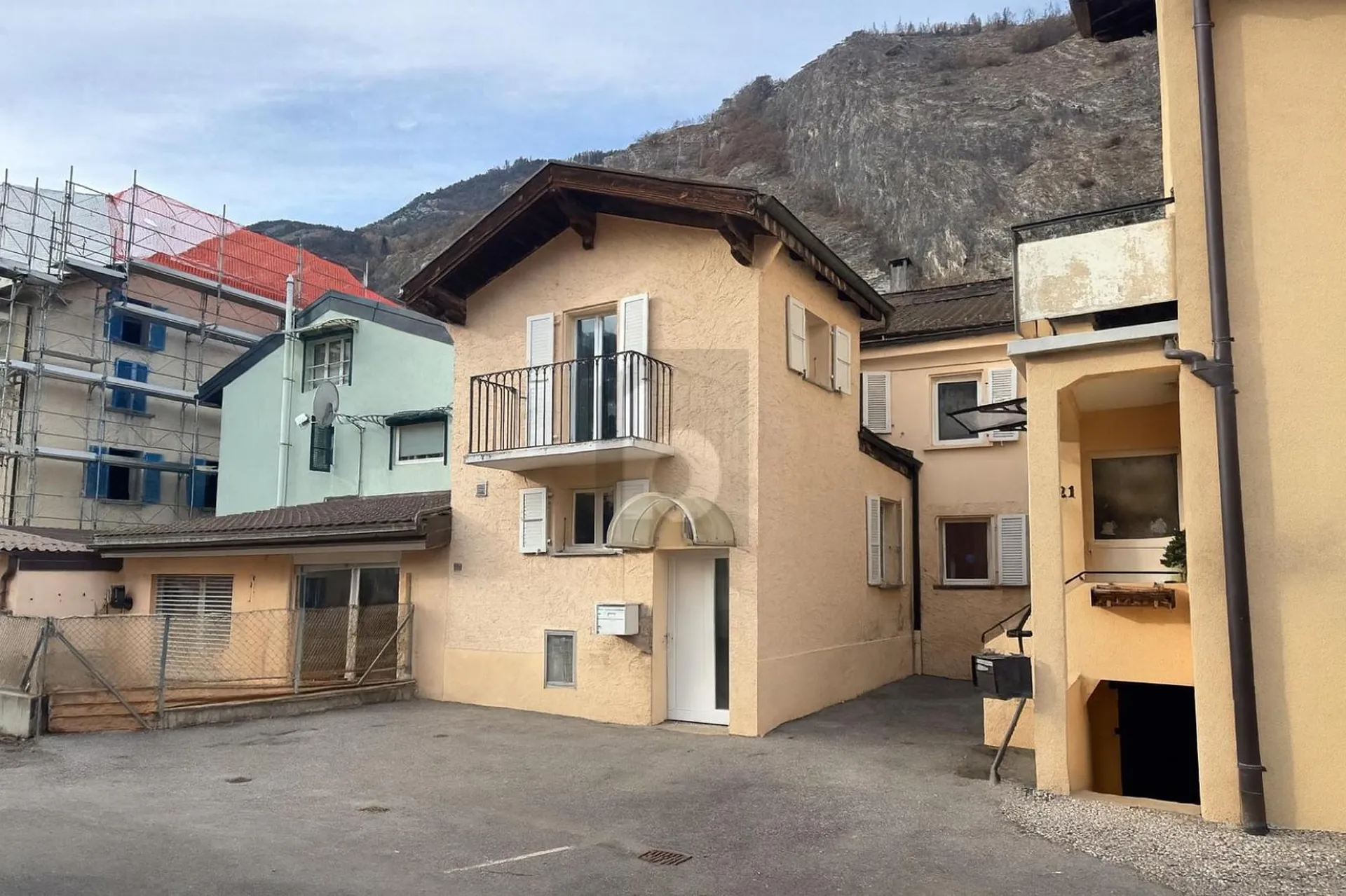 IMMEUBLE DE RENDEMENT AU CUR DU VIEUX VILLAGE