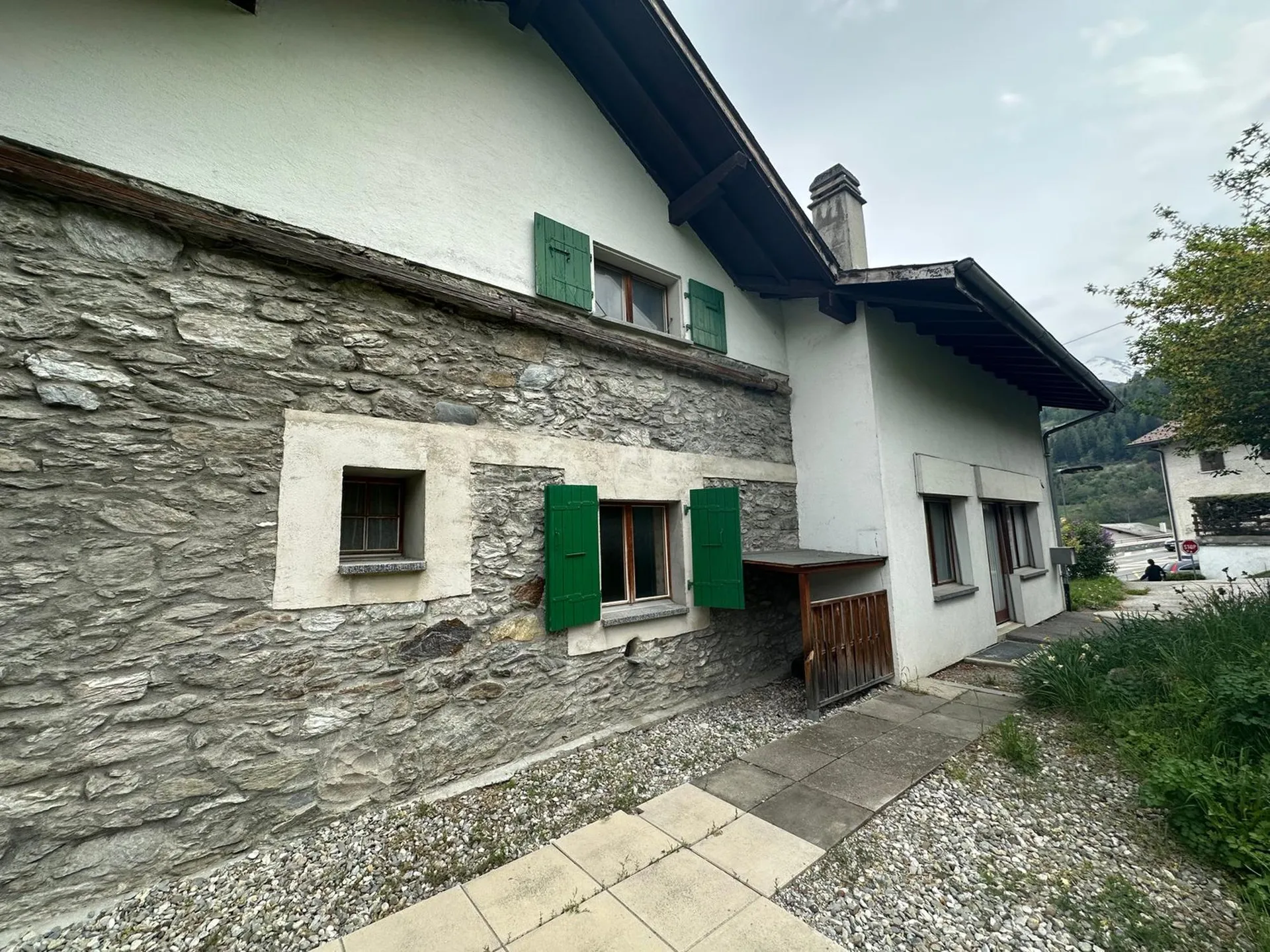Image 4