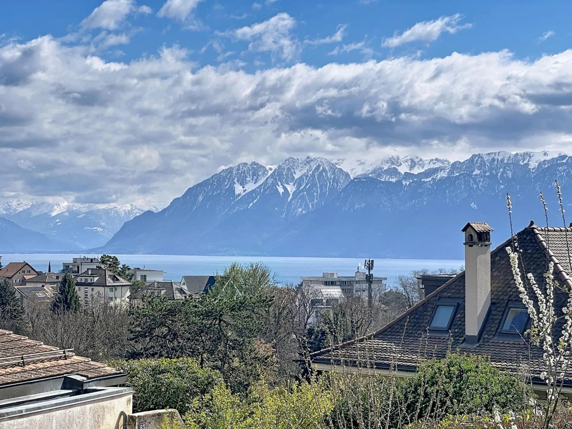 Bel appartement avec jardin et vue lac à Lausanne
