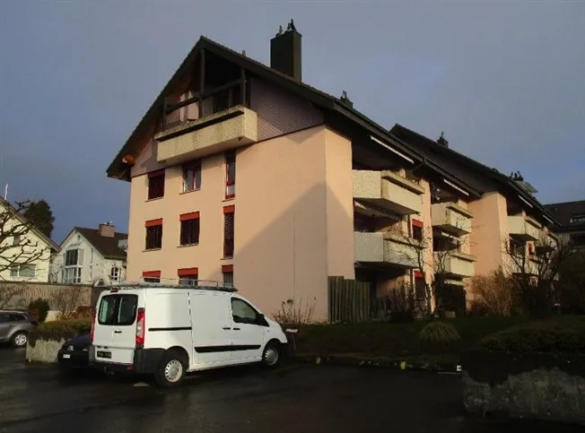 *4,5 Zimmer-Wohnung mit Keller und Schutzraum*