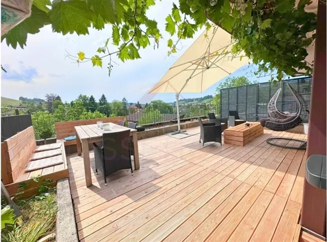 Komplett renovierte 5.5-Zimmer-Wohnung mit 126 m² Wohnfläche und 74 m² Balkon-/Terrassenfläche in Huttwil