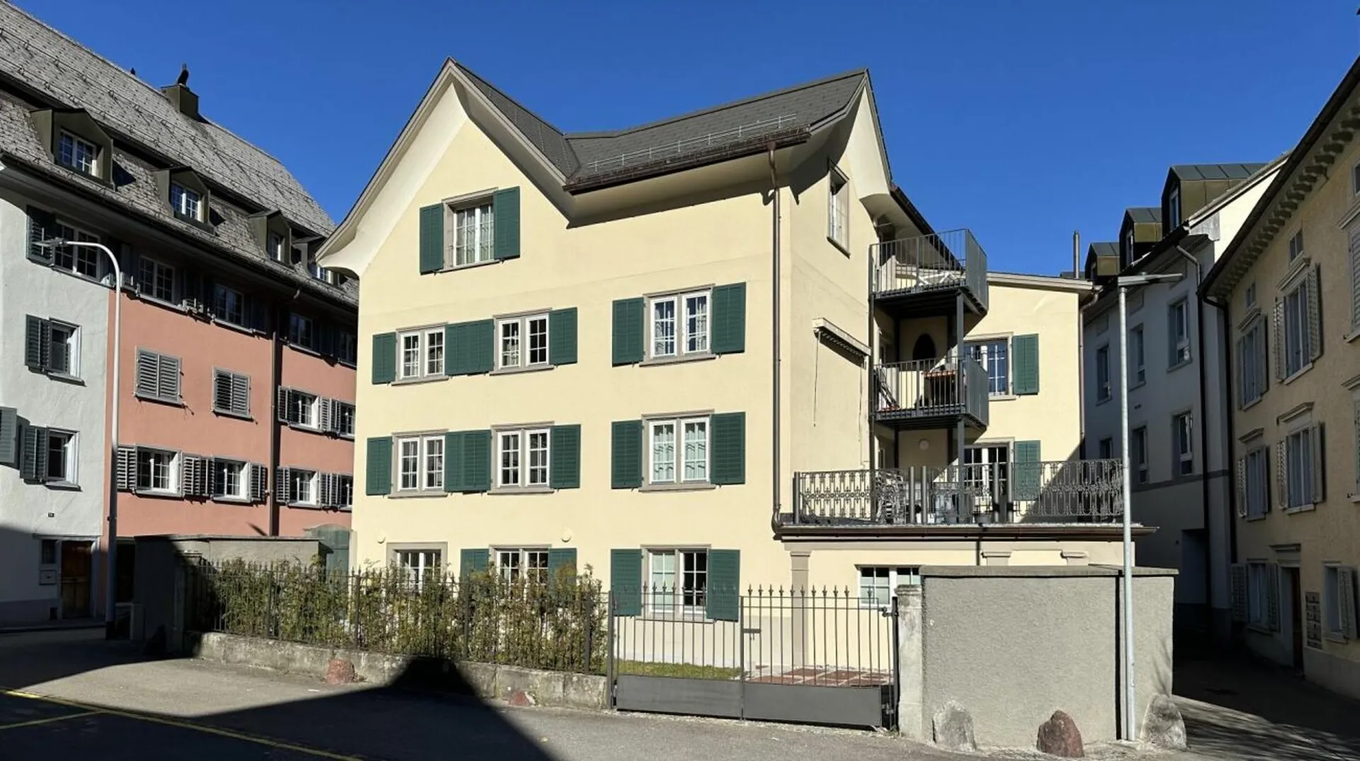 Mehrfamilienhaus in der Altstadt von Glarus