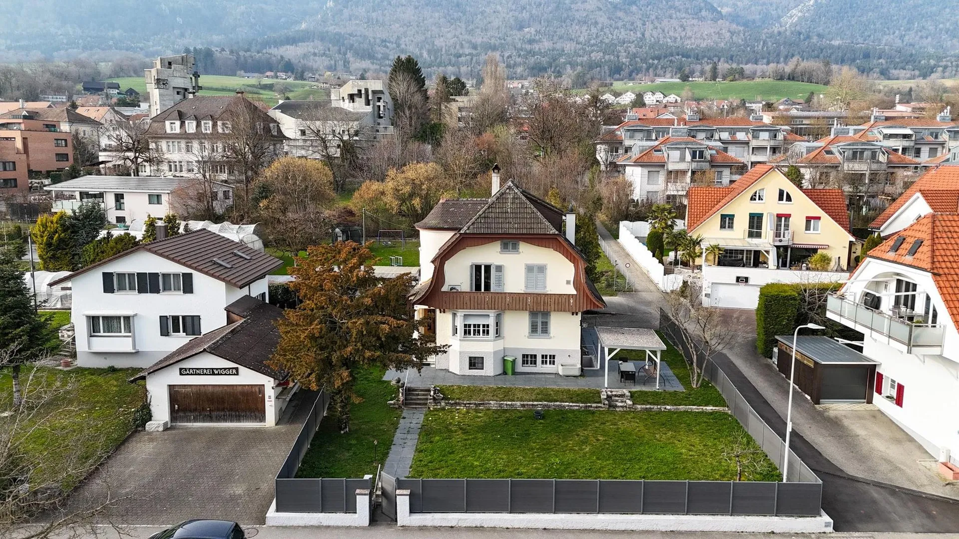Zweifamilienhaus (2 Einheiten) mit grossem Garten in Bettlach kaufen