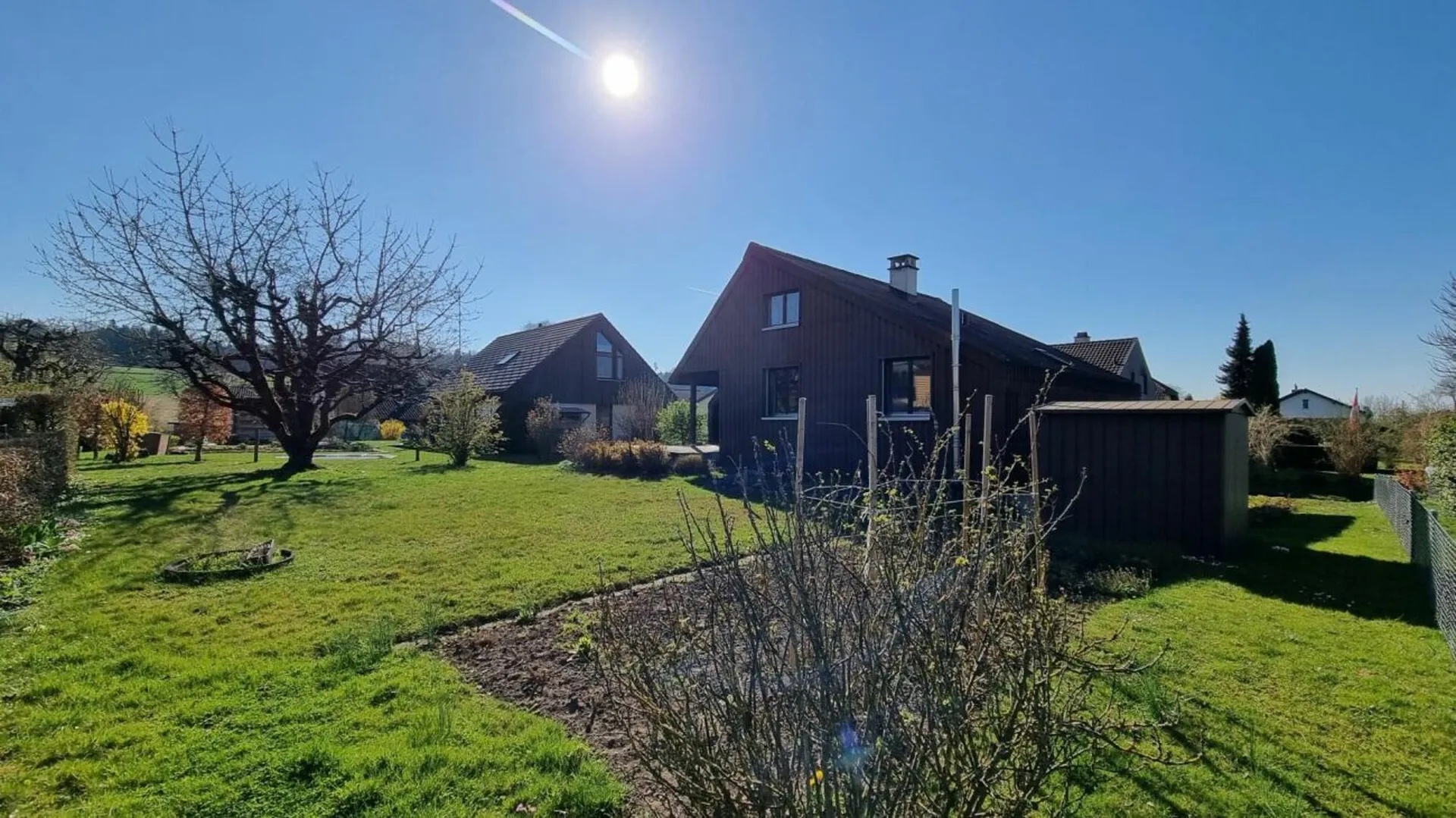 Familienoase mit grossem Garten