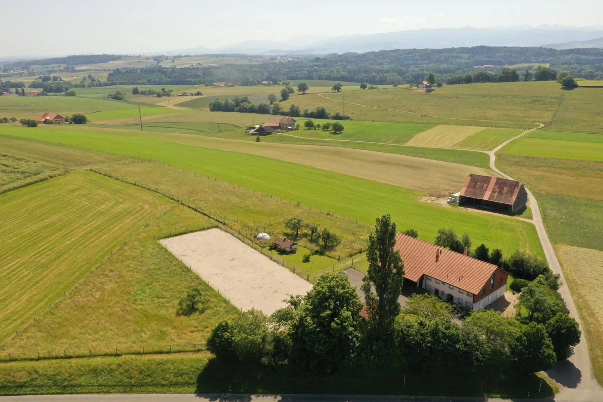 Ferme équestre rénovée de 220m² habitables + paddock