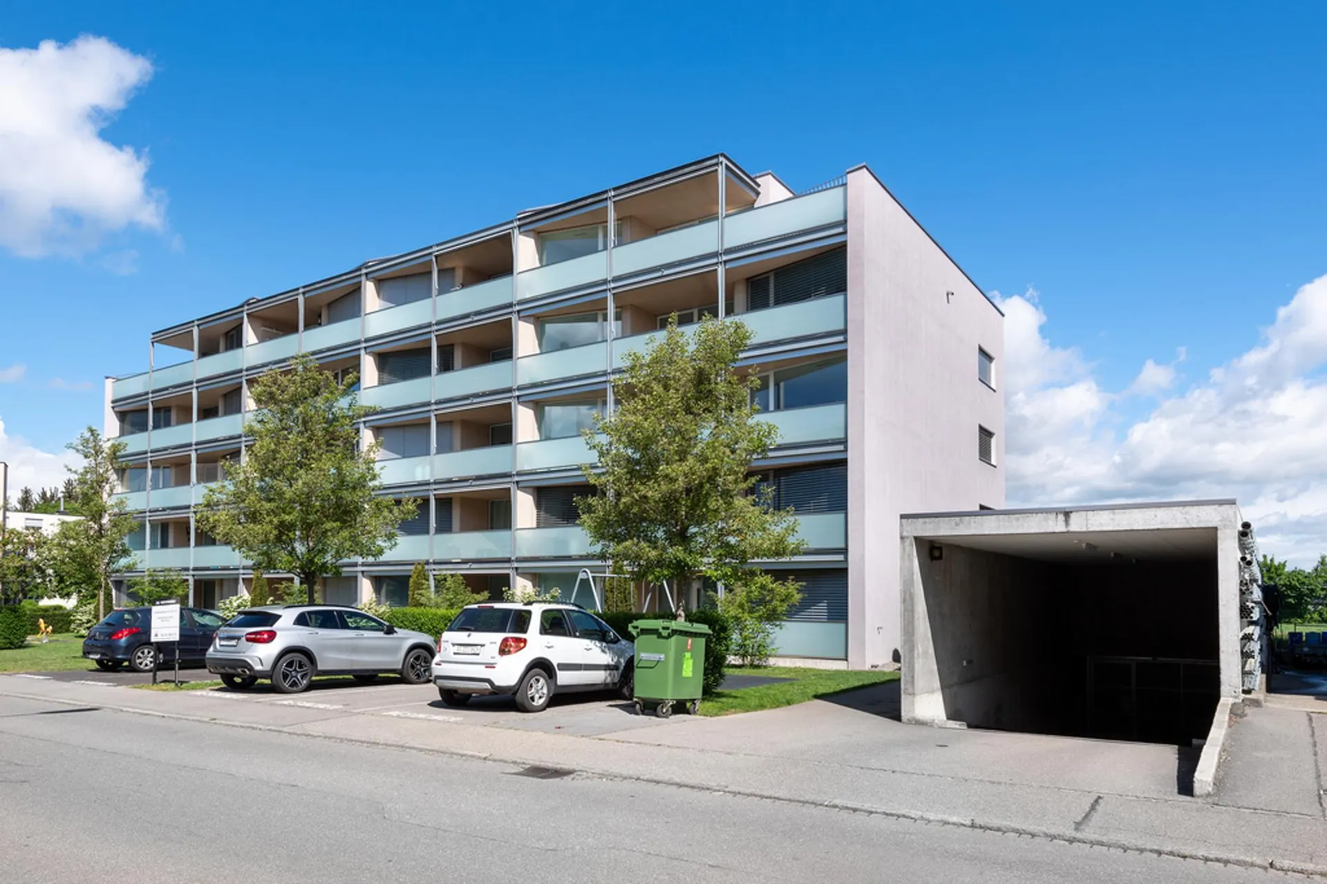 Einstellhallenplätze in Lenzburg zu vermieten