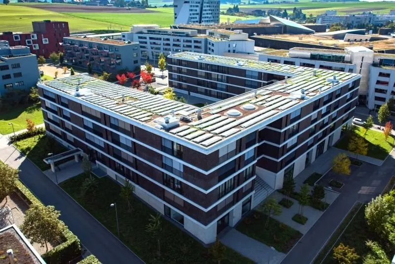 Motorradplatz beim Westside gesucht?