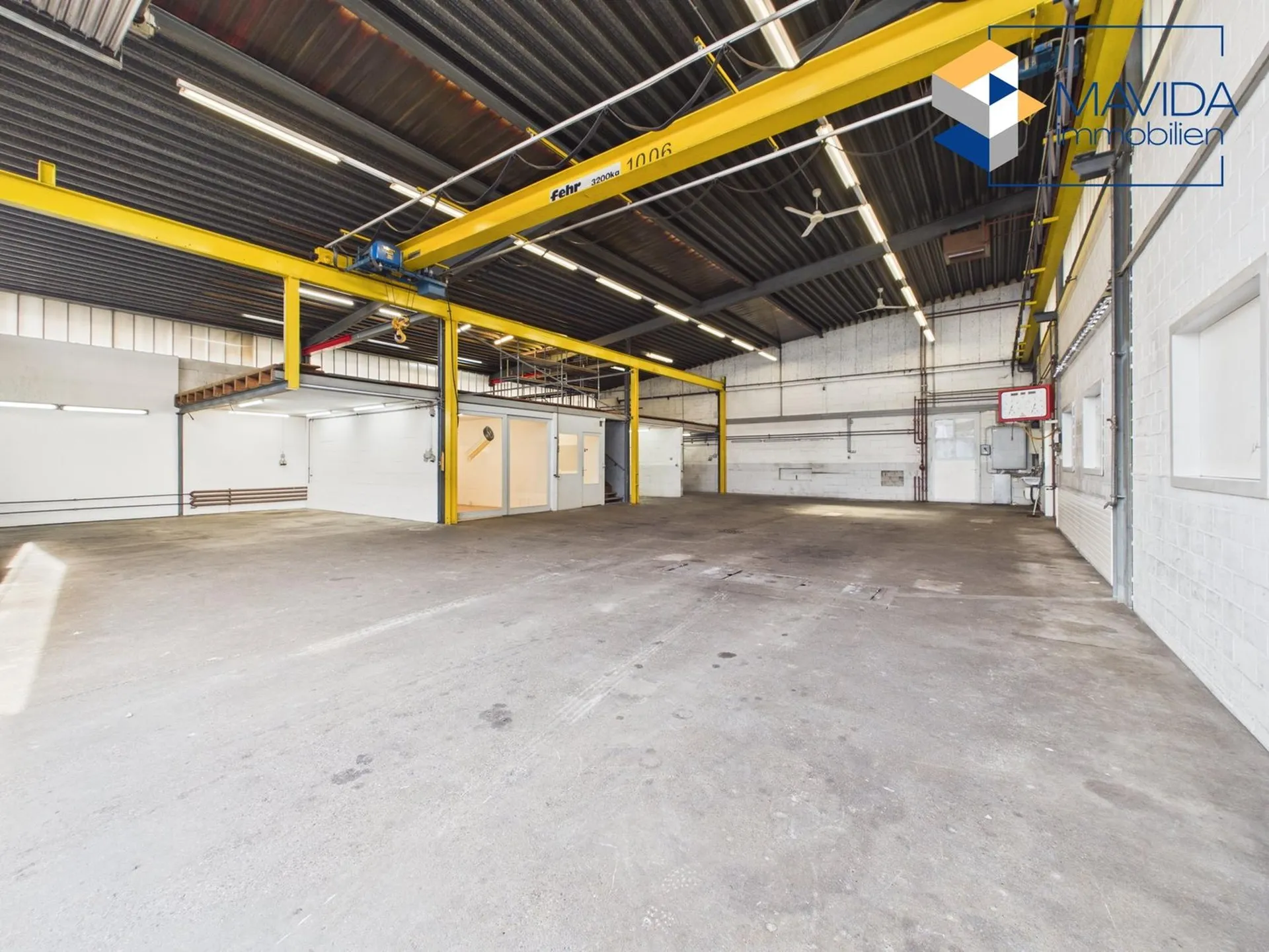 Repräsentative Autowerkstatt inkl. Krananlage / Reparaturservice / Werkhof / Lager / SB Waschplatz