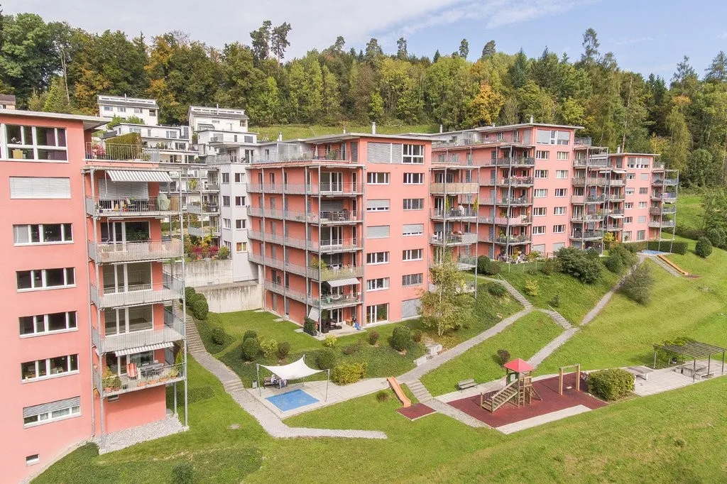 Einstellplatz mit E-Mobilitätsmöglichkeit in Jona mieten