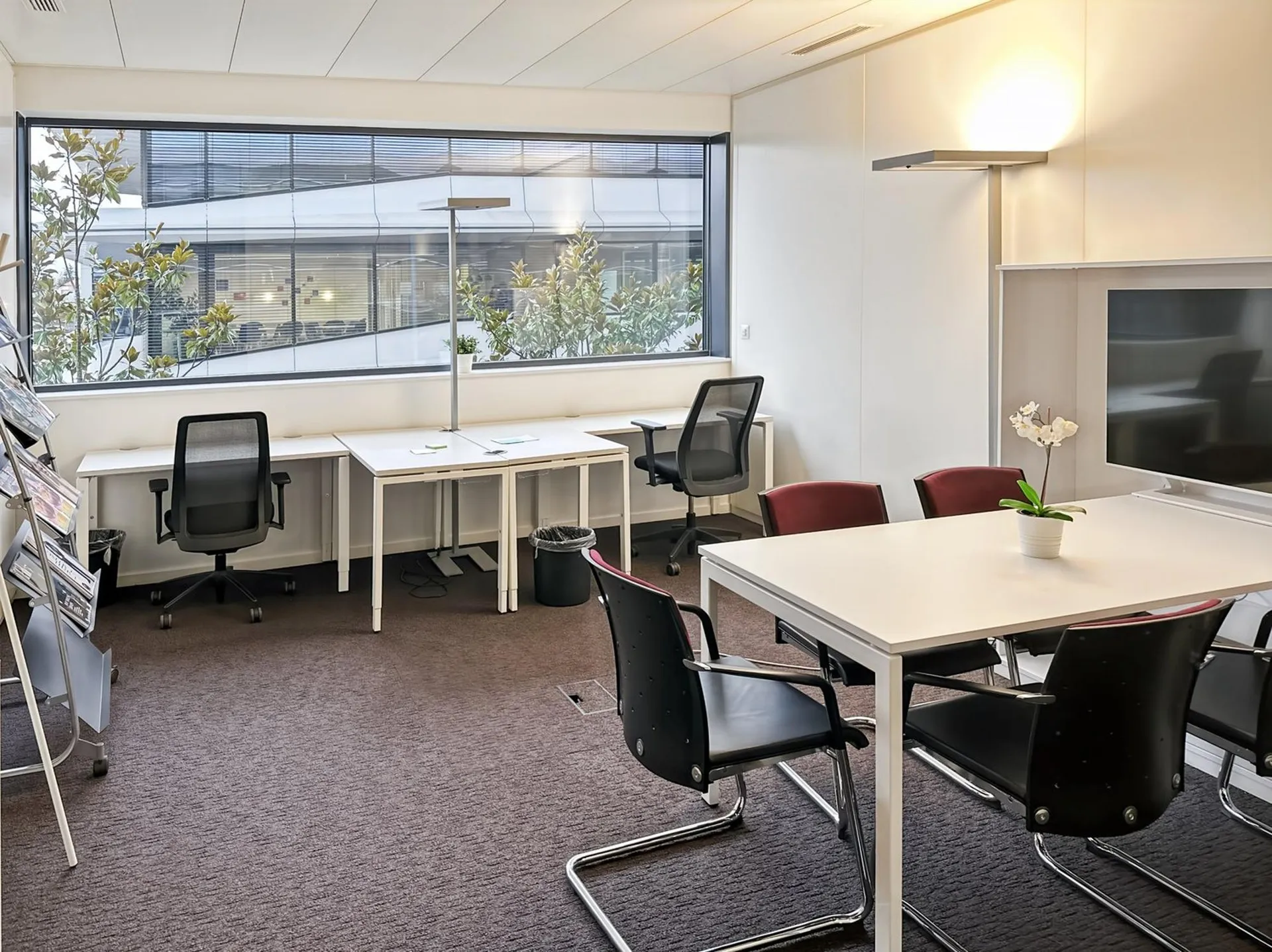 Espace de bureau tout compris pour vous-même et votre équipe à Regus Business Park