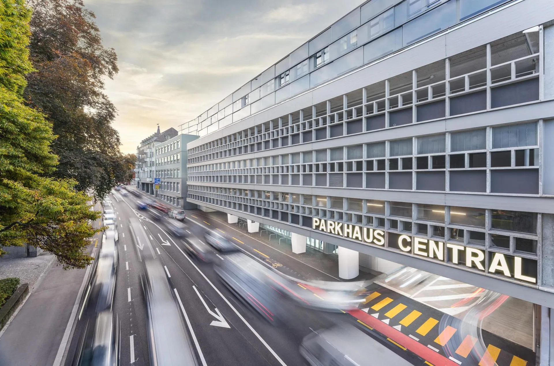 Zentraler Parkplatz in St. Gallen  24/7, breite Parkplätze, ab CHF 180 /Monat