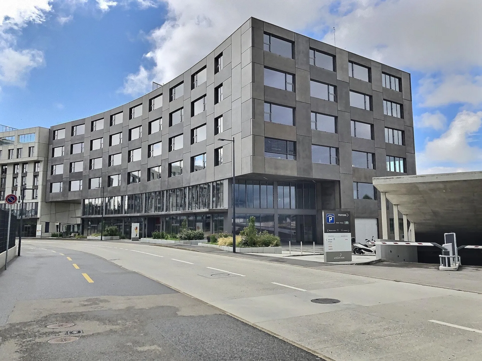 Surfaces mixtes à louer – Meyrin ZIMEYSA – De 75 à 1'000 m² – Immeuble moderne & lumineux