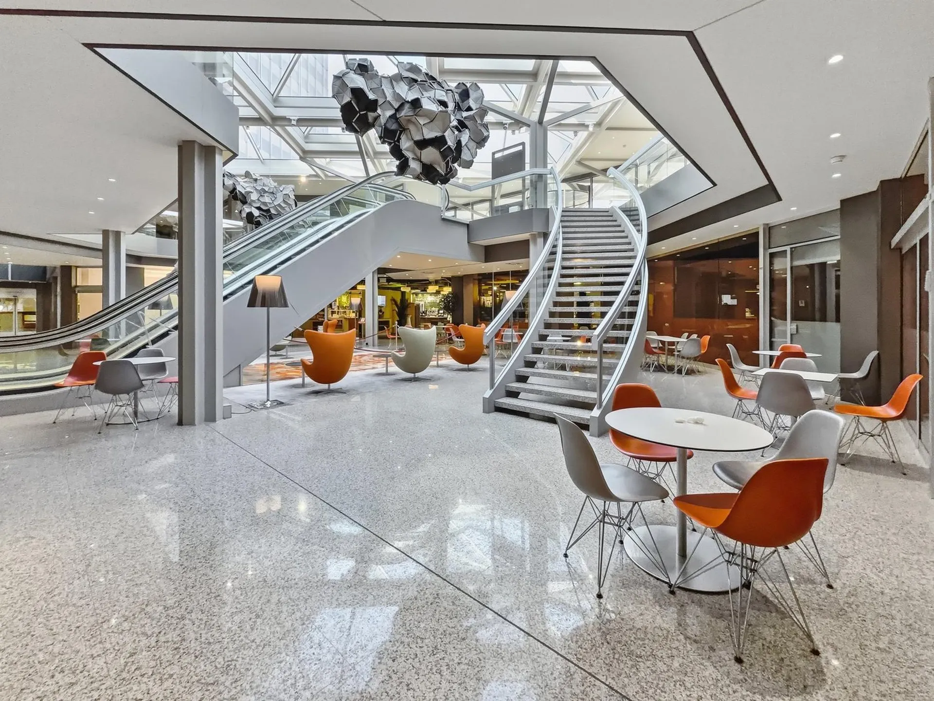 Bureaux d’exception à louer – ICC Cointrin | Surfaces modulables jusqu’à 1’828 m²
