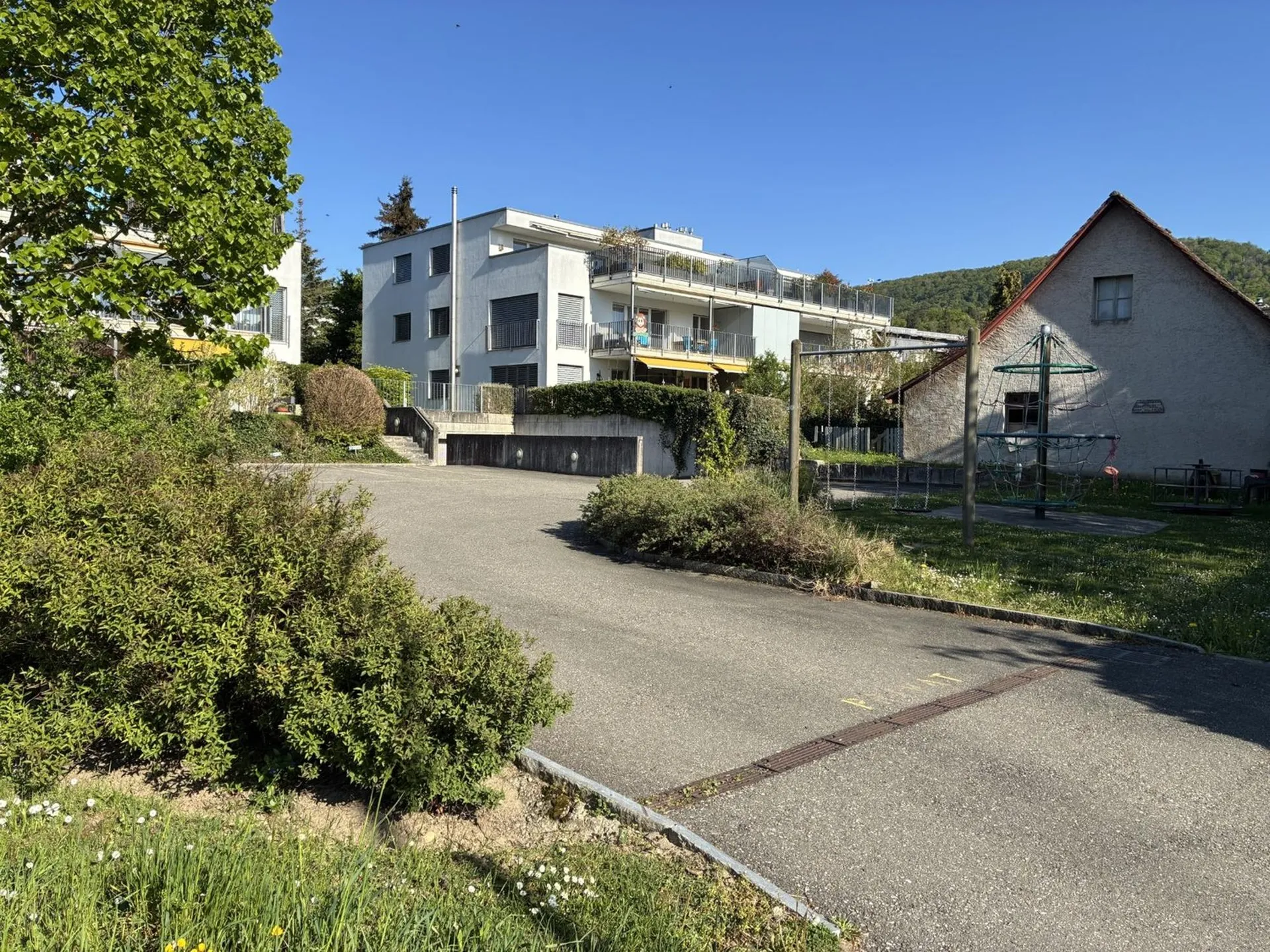 Tiefgaragenplatz in ruhiger Lage in Starrkirch-Wil