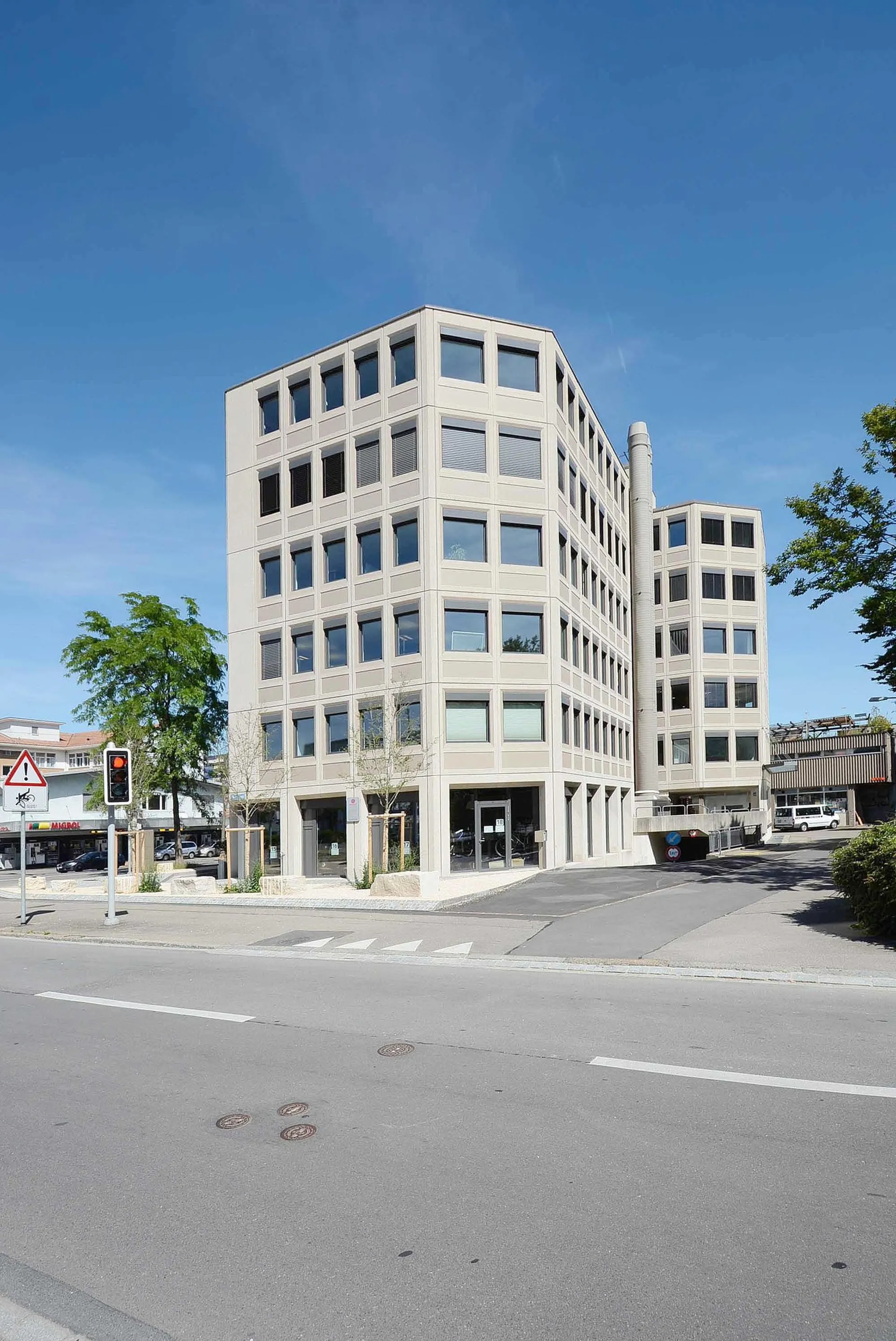 Praktischer Aussenparkplatz an zentraler Lage in Zürich-Altstetten