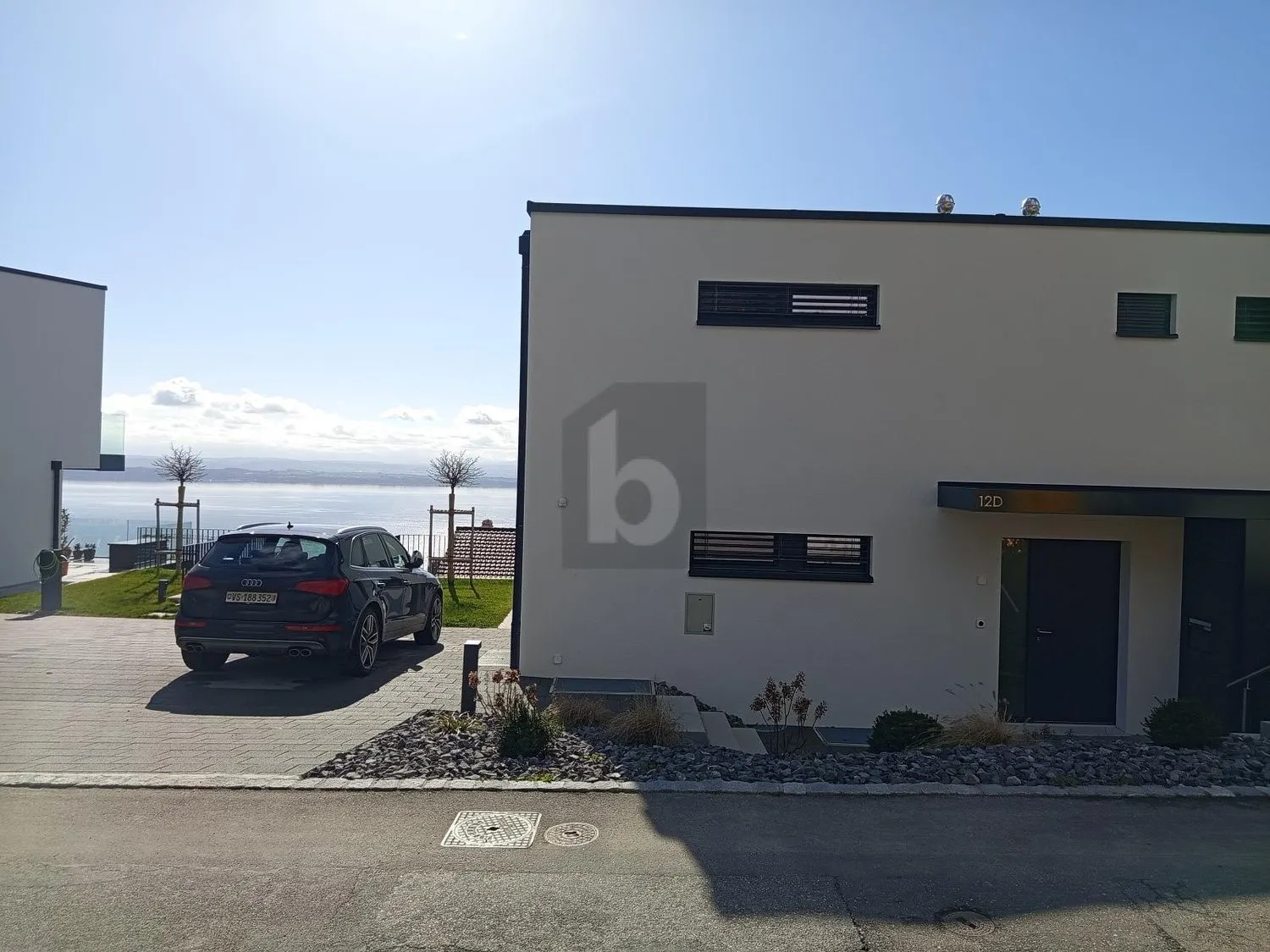 MODERNE, LUMINEUX & CONFORTABLE