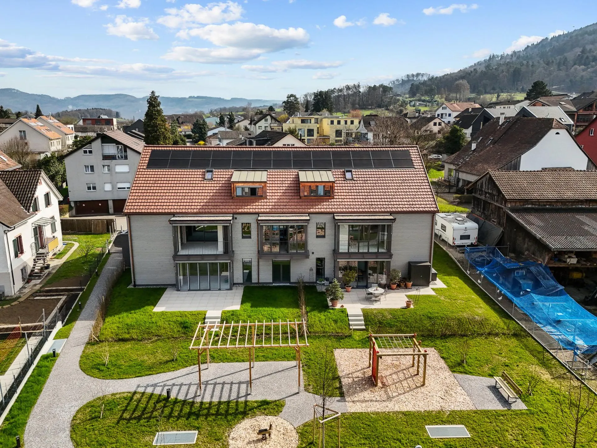 Jetzt fertiggestellt : Top-3,5-Zimmer-Wohnung mit privatem Garten ! B02