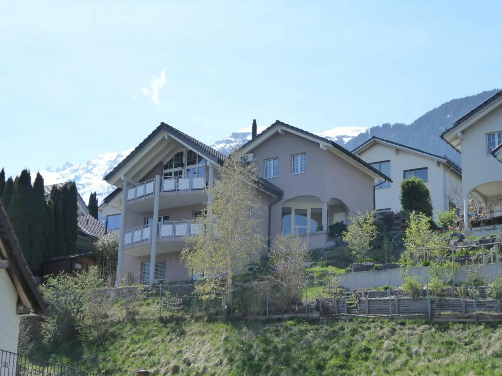 freistehendes 5 1/2-Zimmer-Einfamilienhaus mit attraktiver Fernsicht