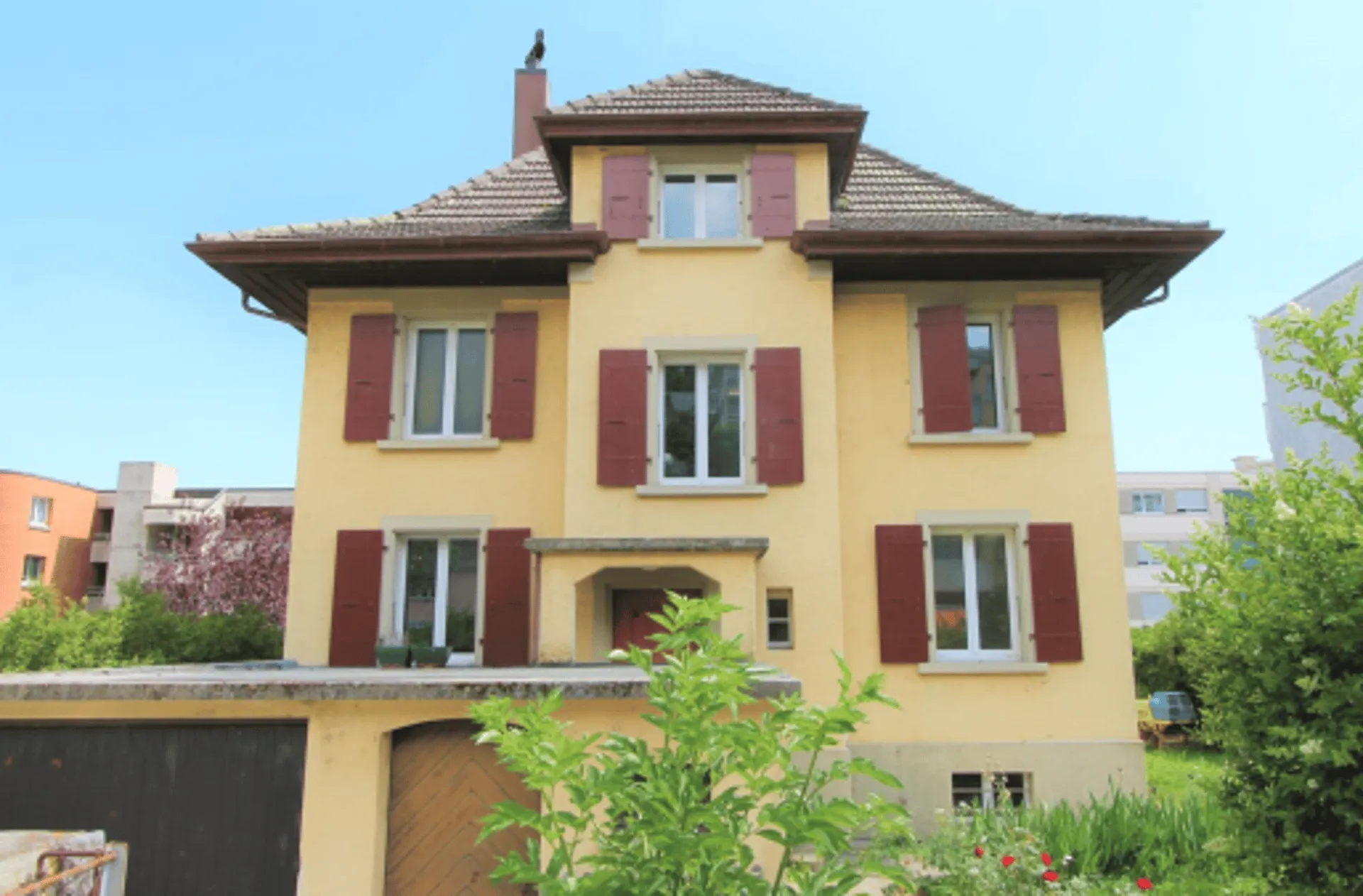 Immeuble de rendement idéalement situé à Hauterive – 6 appartements à 5 minutes à pied du lac