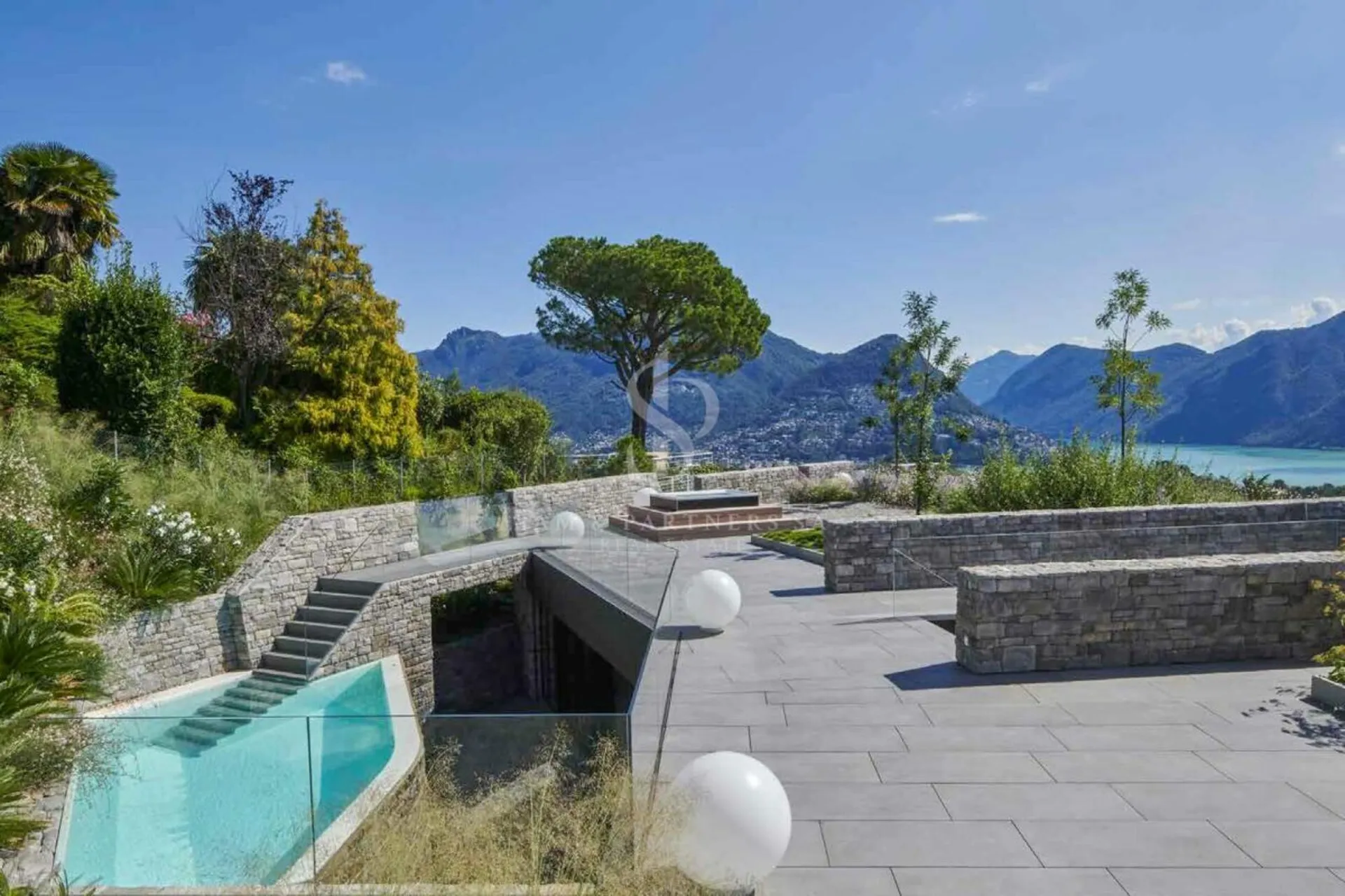 Luxury Penthouse con piscina