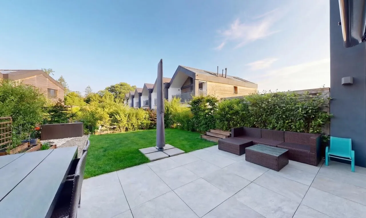 Entre modernité et sérénité, votre future maison à Broc