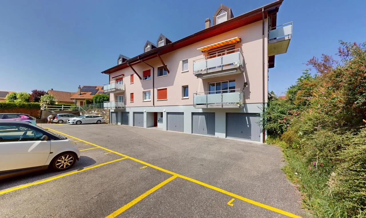 Exclusif: Spacieux appartement de 3 chambres dans les combles