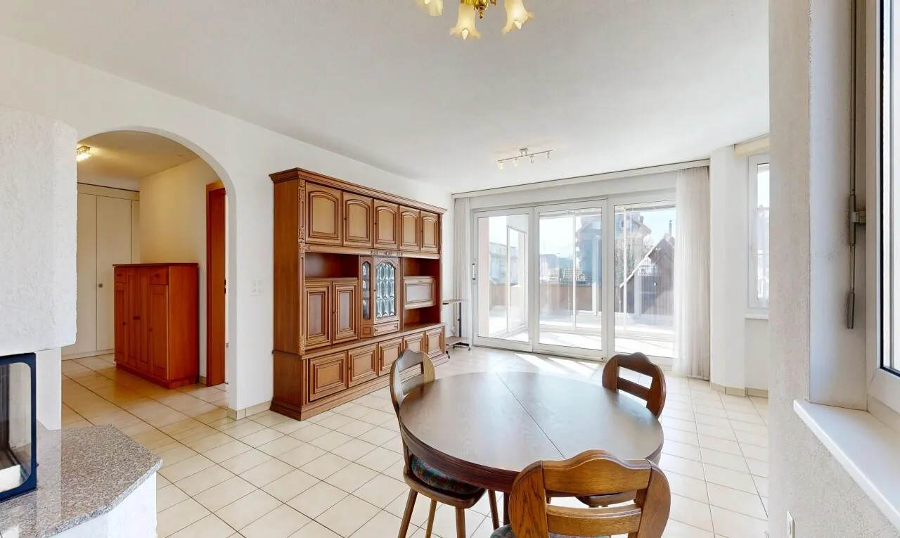 4.5-Zimmerwohnung mit Wintergarten und grosser Terrasse