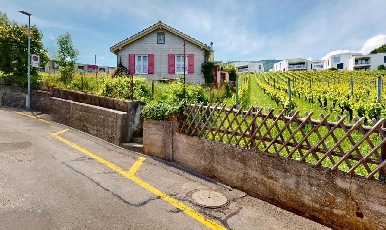 Maisonette à rénover à Boudry