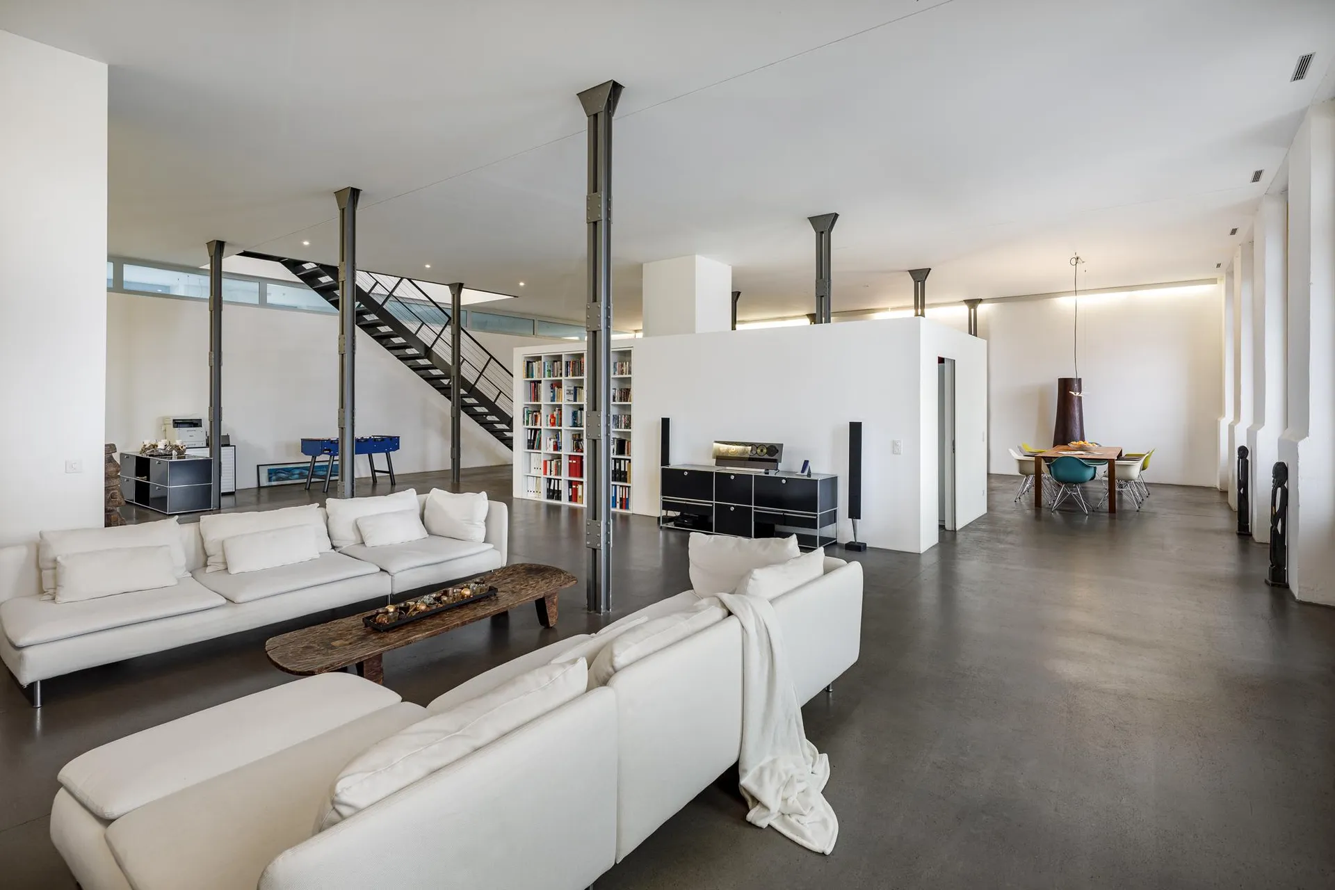 LOFT COLLECTION & PRIVATE ISLAND