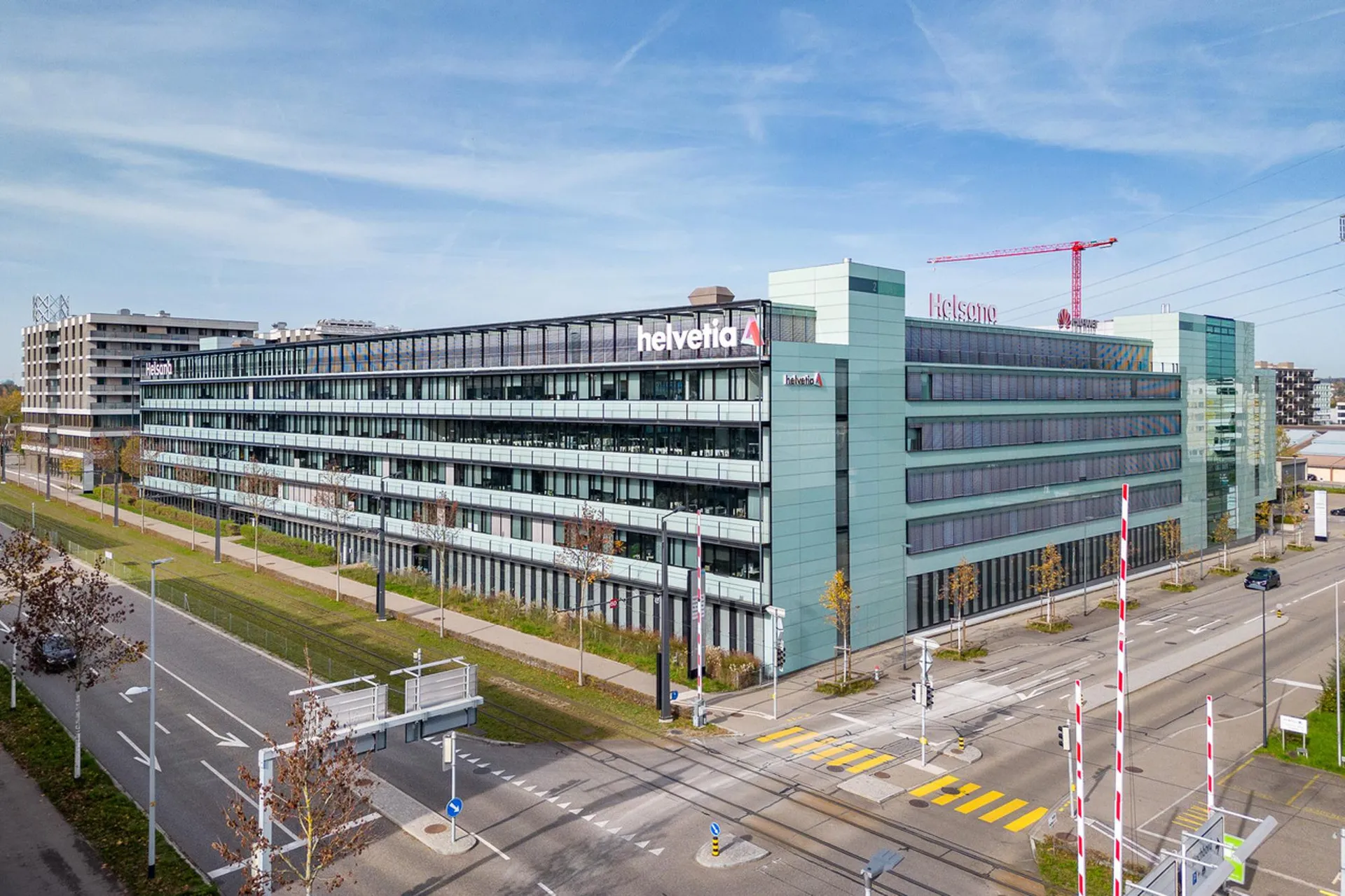 490 - 1470 m2 | Ausgebaute Büroflächen am Bahnhof Stettbach