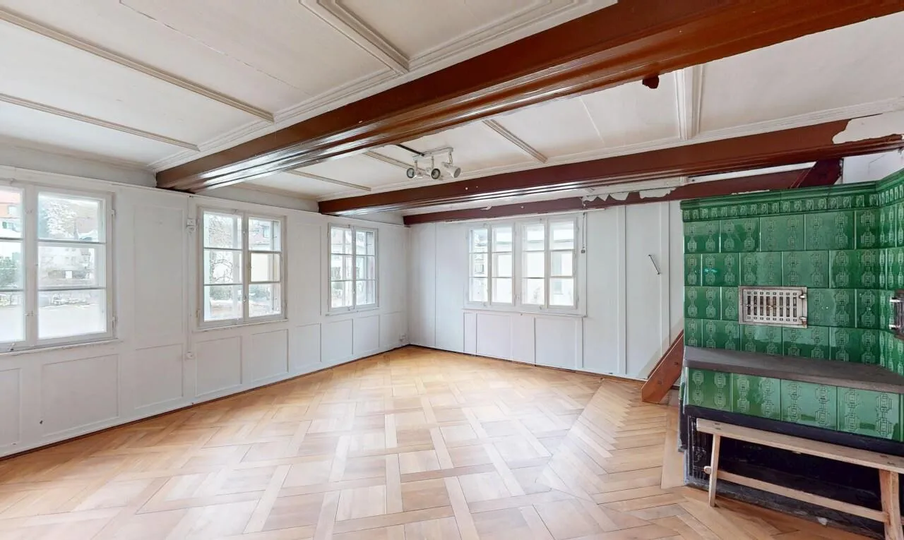 Denkmalgeschütztes 8-Zimmer Doppeleinfamilienhaus an zentraler Lage
