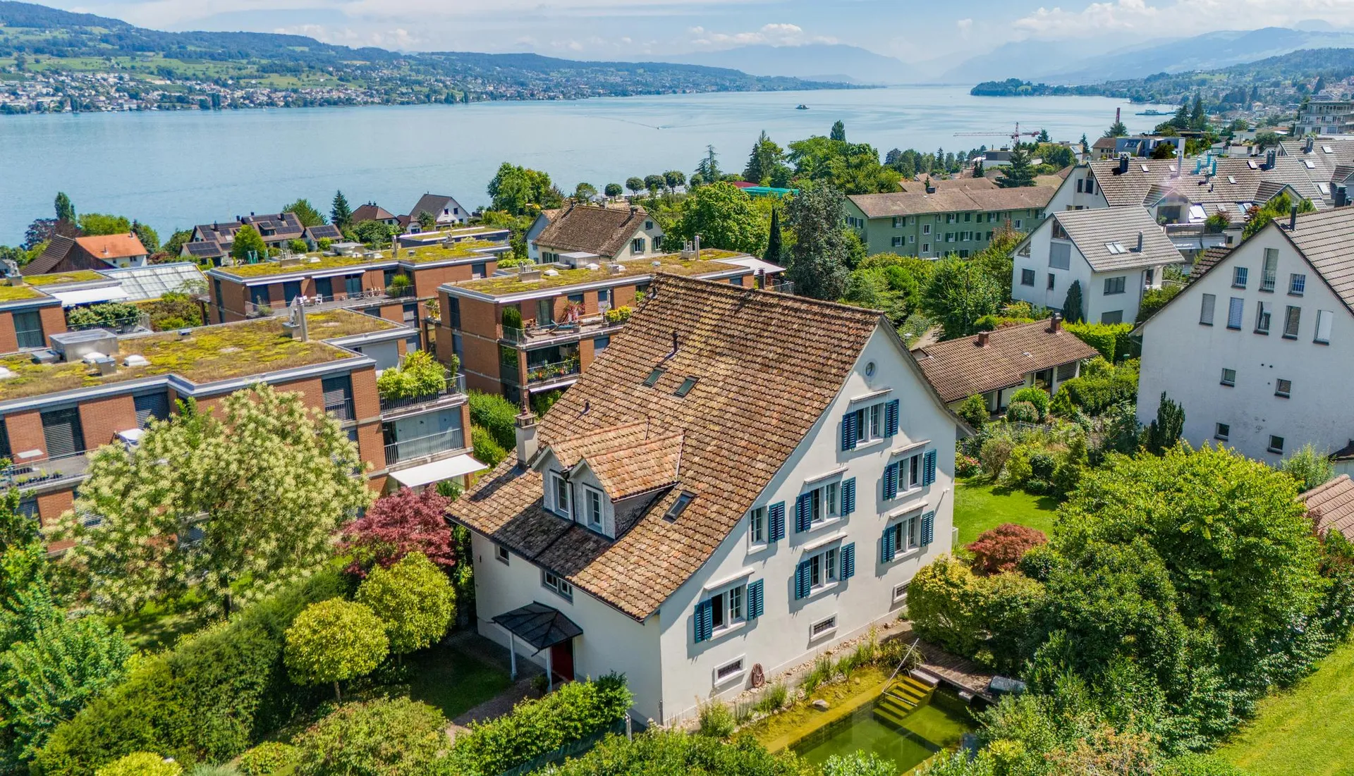 Charmantes Landhaus mit Gartenidylle und vielseitigem Raumangebot