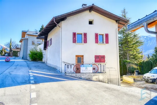 EINZELAGENT 4 1/2 Zimmer Dorfhaus im Zentrum von Venthône