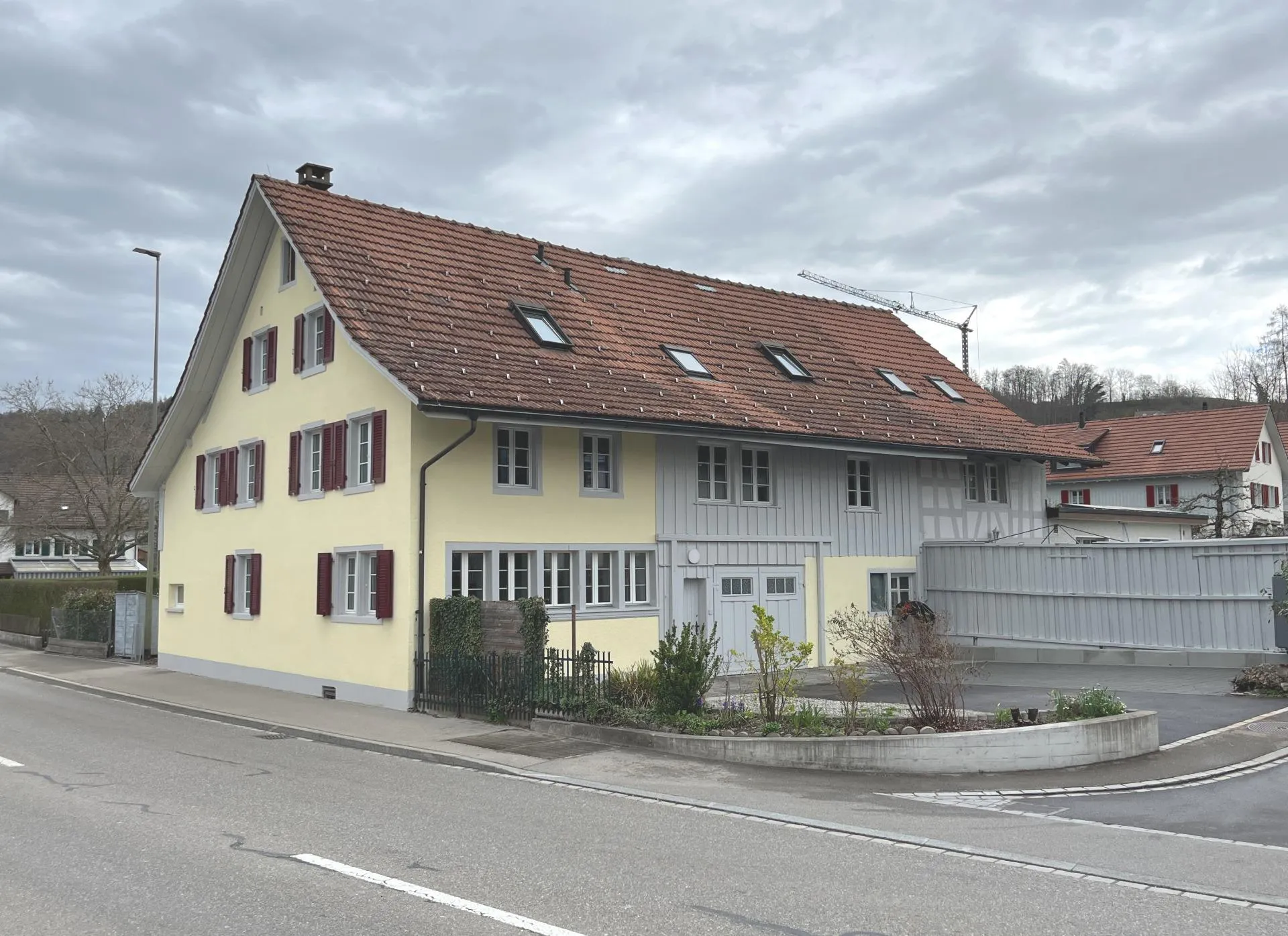 Sanierte 3.5-Zimmerwohnung in altem Bauernhaus