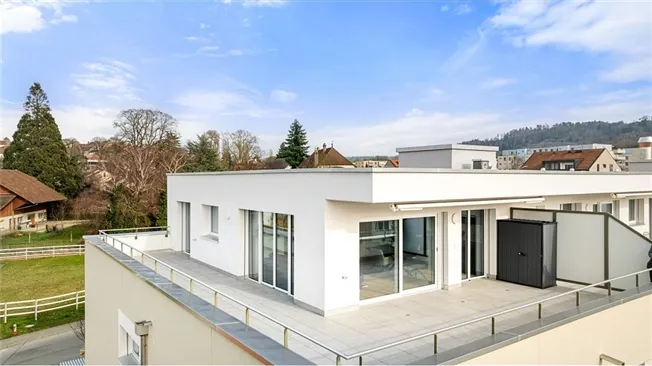 Prächtiges möbliertes Penthouse mit 2,5 Zimmern und einer Terrasse von 65 m² in Avenches