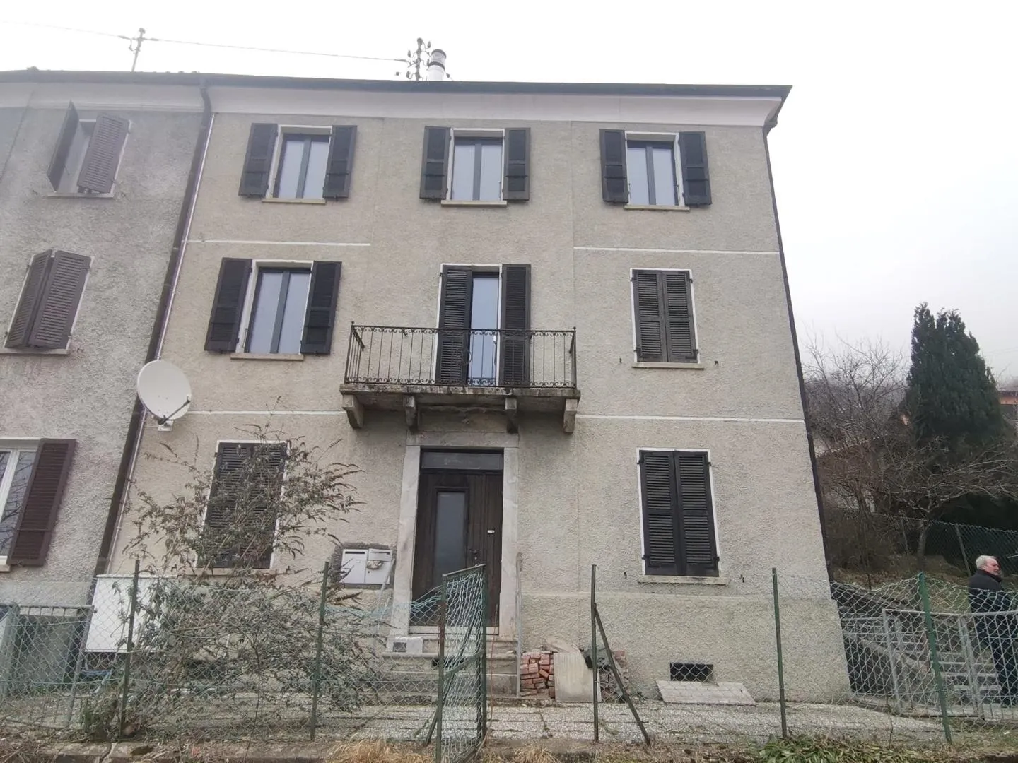 Casa 4 livelli con giardino da ristrutturare / 4-geschossiges Dorfh...