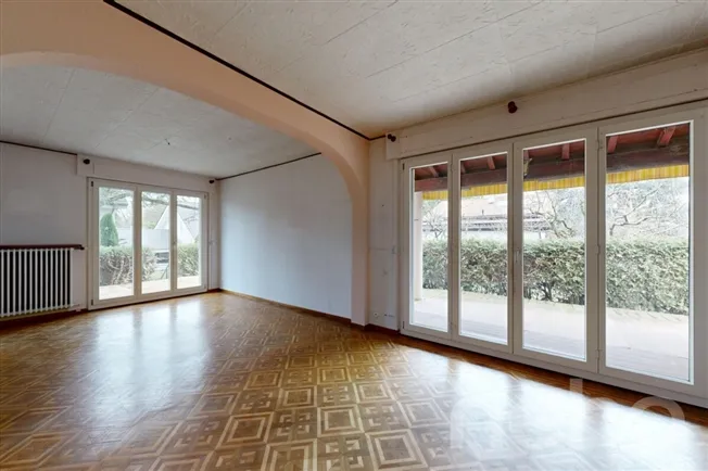 Onex, ein Haus mit hohem Potenzial Um zu renovieren Ruhiges Gebiet