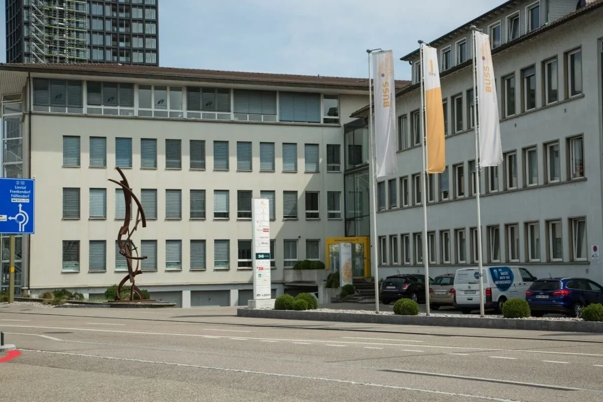Schönes Büro im Buss-Areal Pratteln - 36 m² im 1. OG des Hauptgebäudes