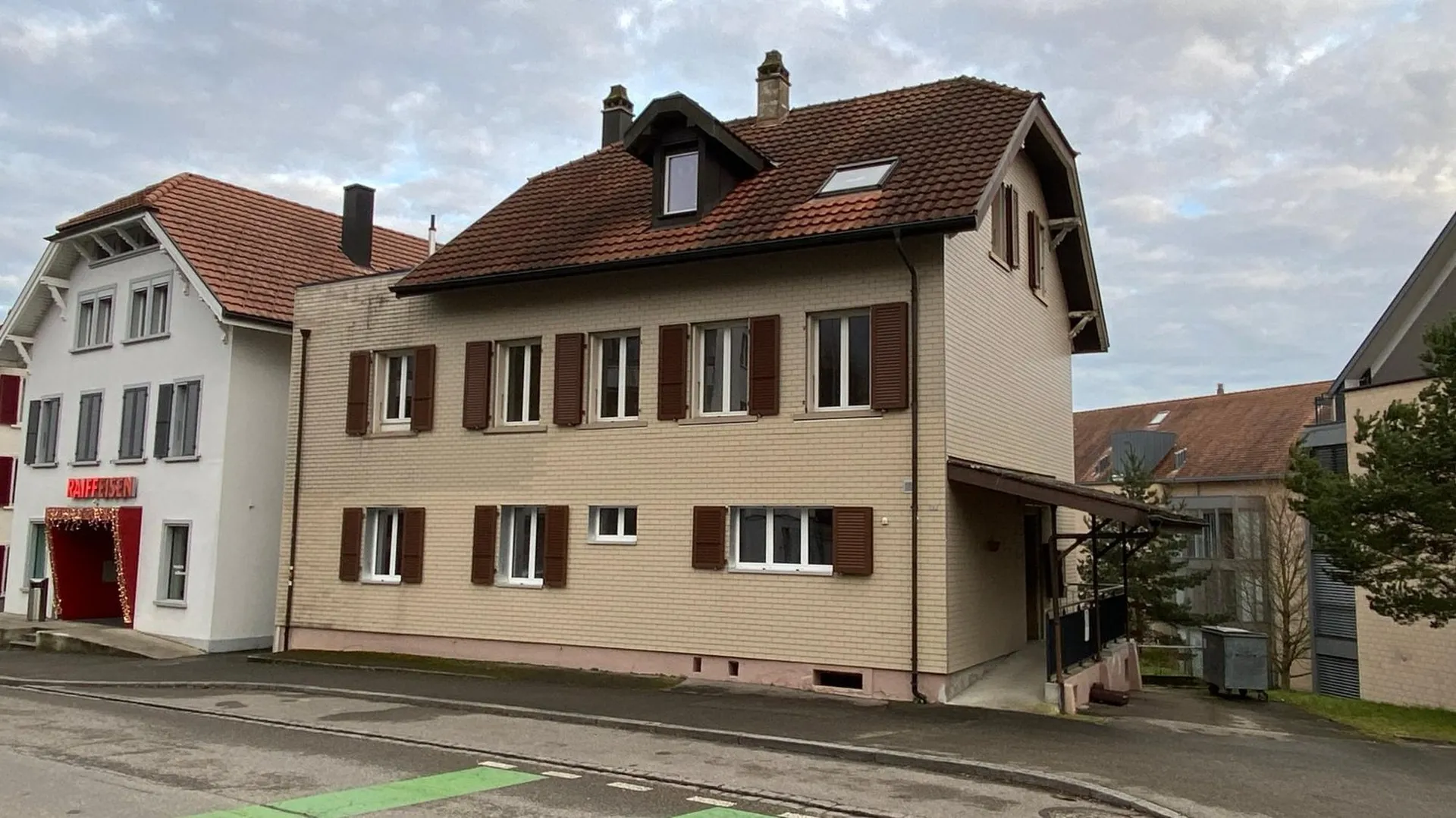 Helle 4-Zimmer-Wohnung mit grossem Balkon im Zentrum von Bettlach!