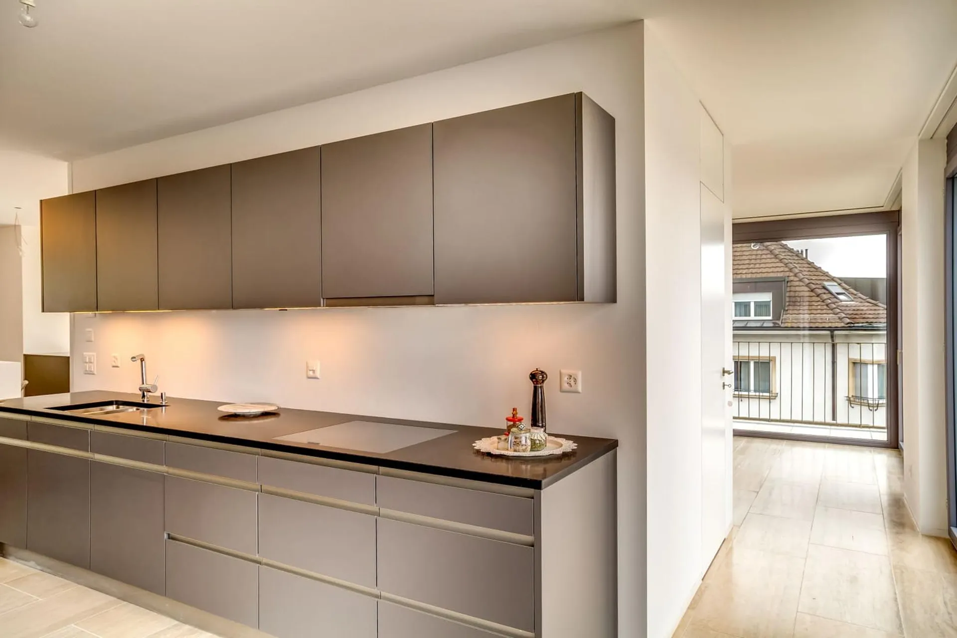 Moderne 5.5-Zimmer-Wohnung mit Balkon in Basel