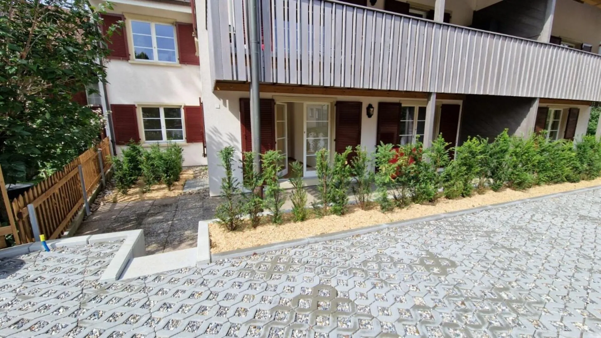 Ruhige Lage mit gedecktem Sitzplatz!