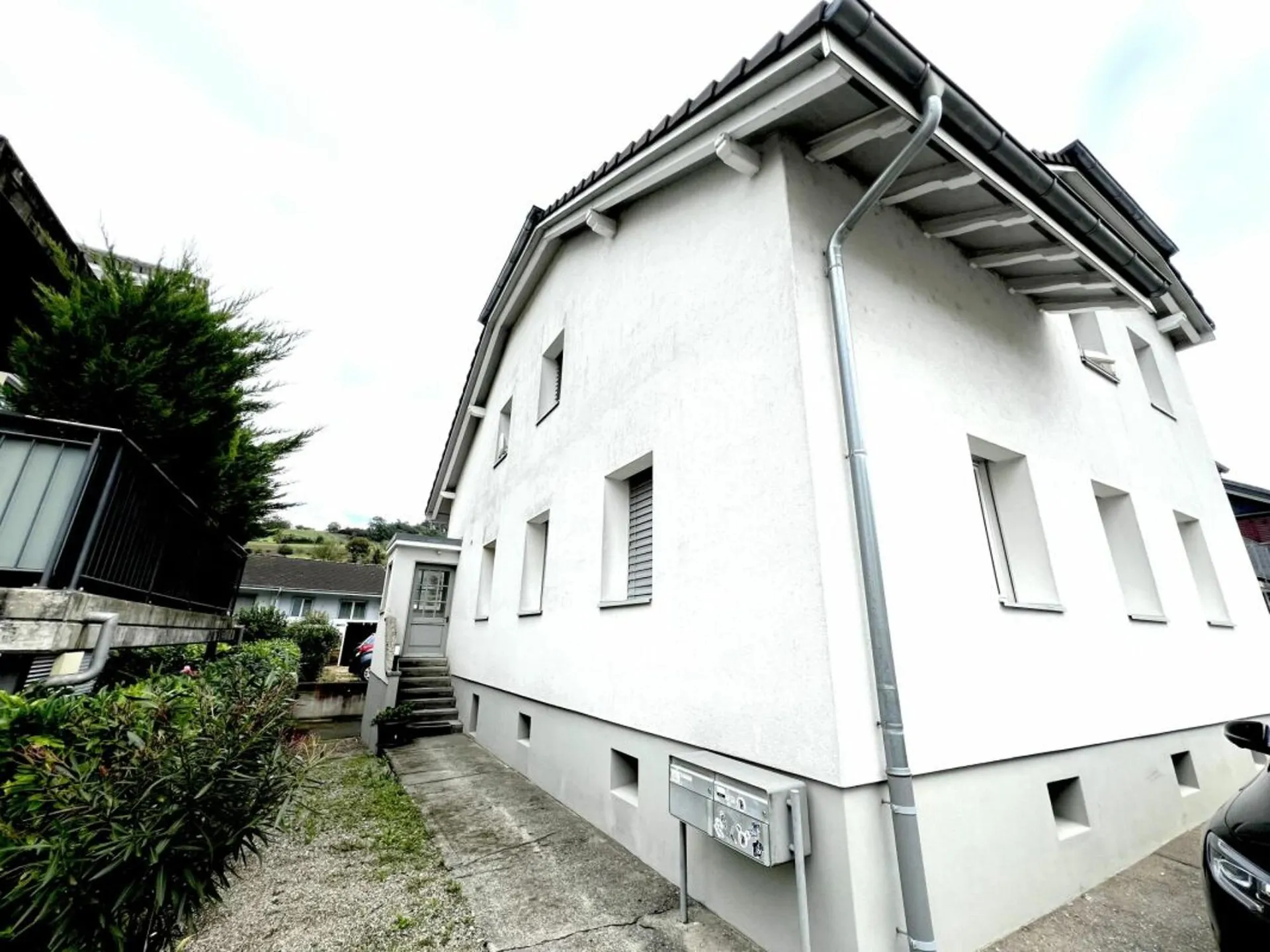 Gemütliche Hochparterre 3.5-Zimmerwohnung zu vermieten!
