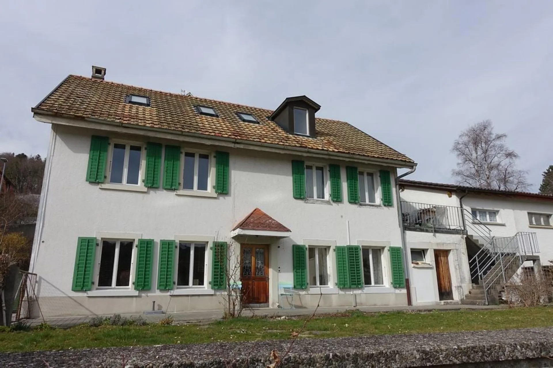Tramelan - Maison de 10 1/2 pièces avec garage