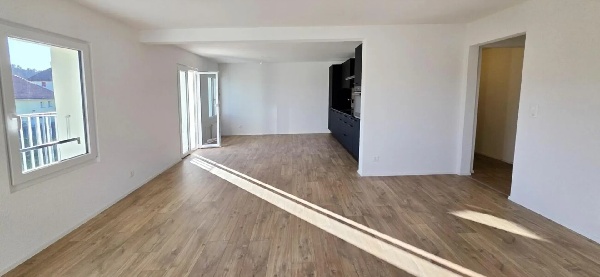 Magnifique appartement rénové de 4,5 pièces avec balcon à Montet