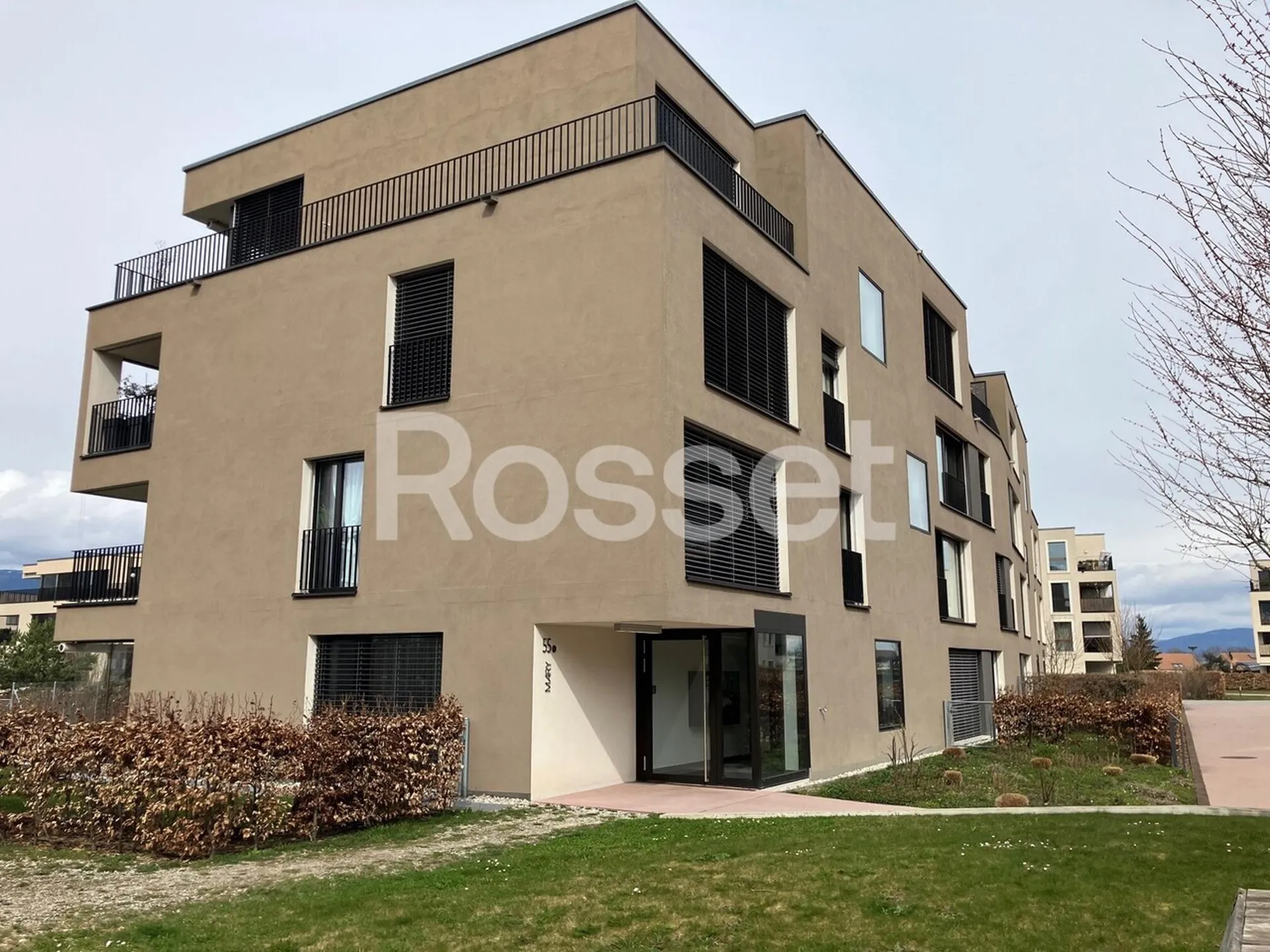 Superbe appartement 4.5 pièces de 119m2 au rez