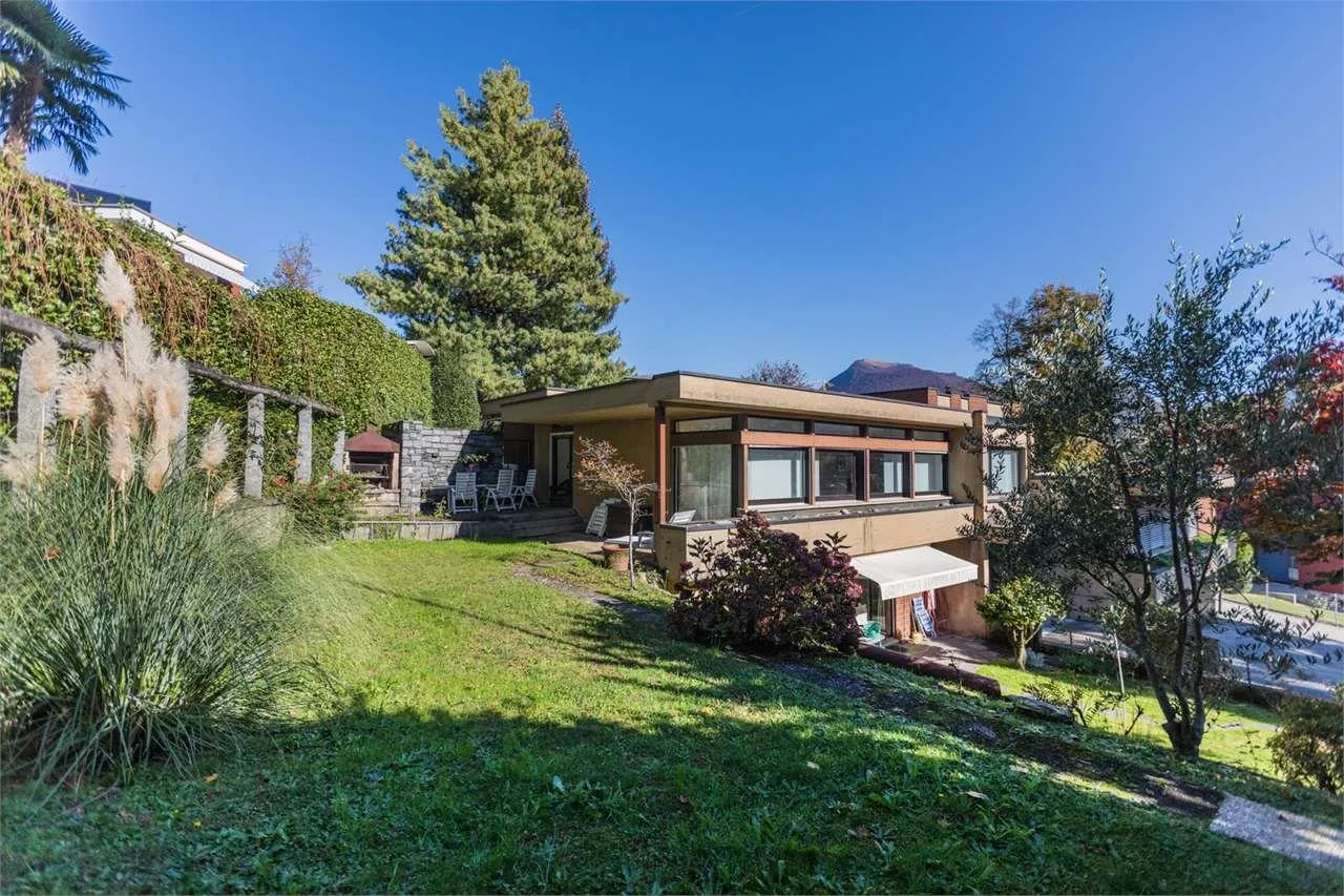 Appartamento 5,5 locali con giardino privato