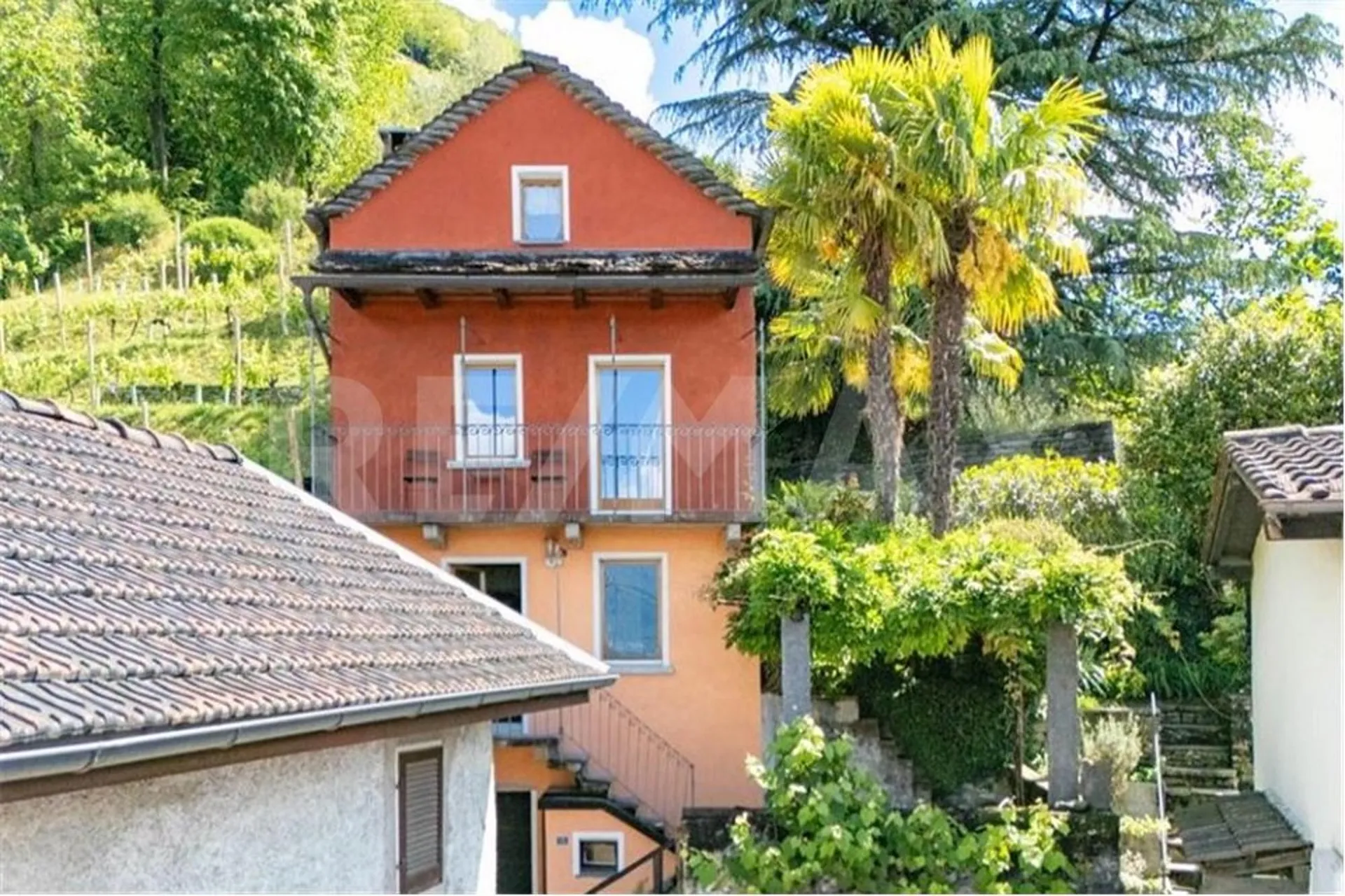 Rustico con vista lago