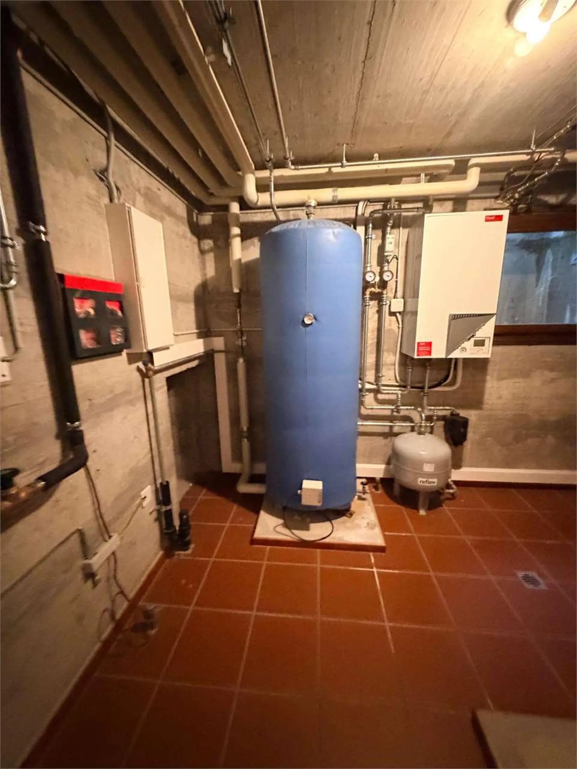 Image 12